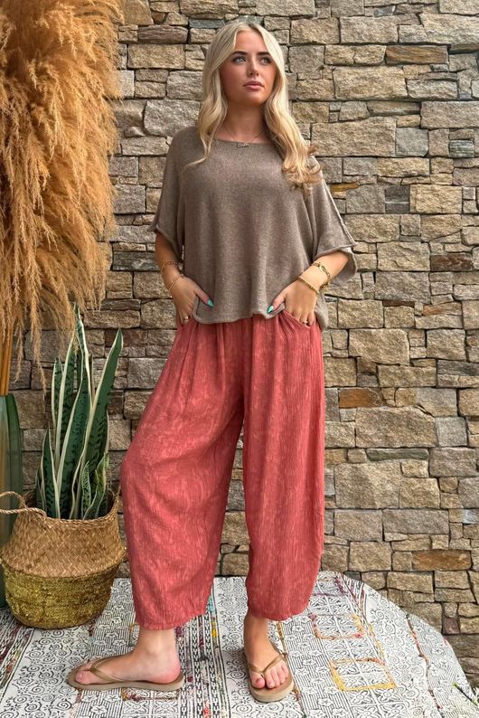Kiti Paisley Damask 7/8 Barrel Leg Pant Terracotta